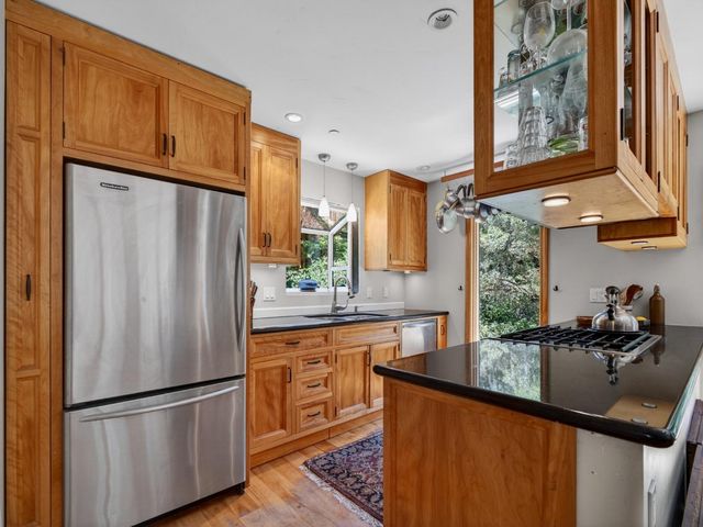 925 Old Farm Lane, Aptos, CA 95003