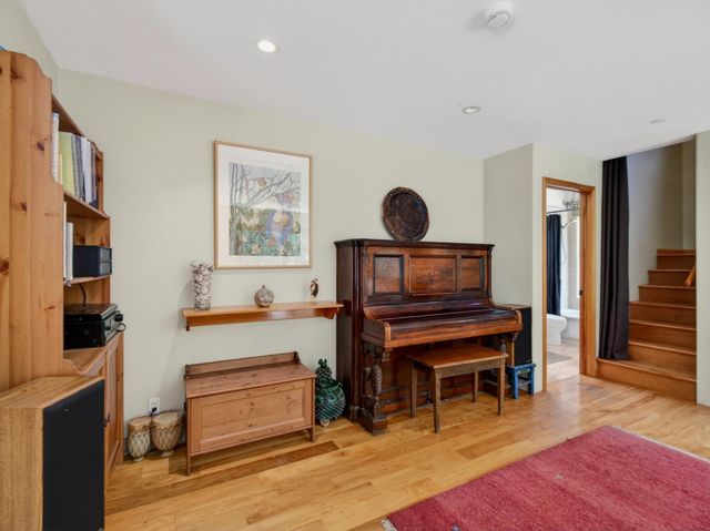 925 Old Farm Lane, Aptos, CA 95003