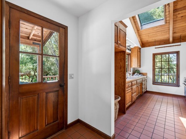 925 Old Farm Lane, Aptos, CA 95003
