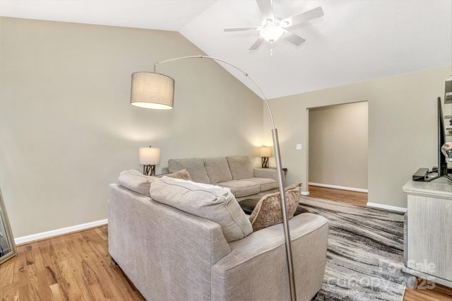 210 Allen Paul Drive, Hendersonville, NC 28791