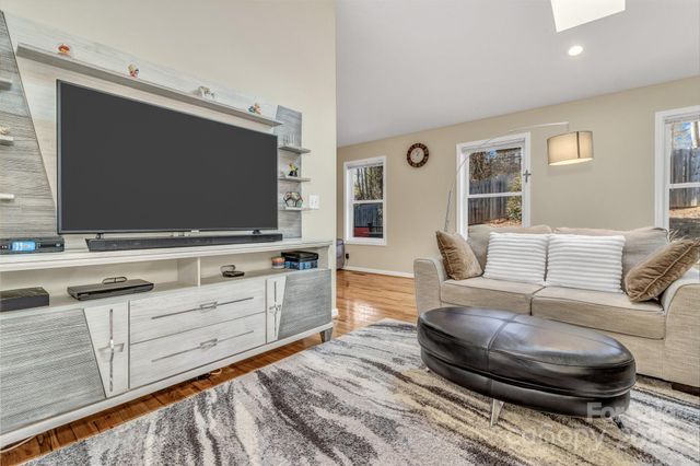 210 Allen Paul Drive, Hendersonville, NC 28791