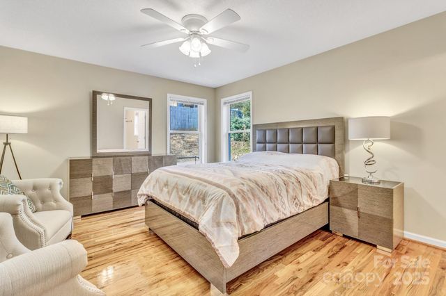 210 Allen Paul Drive, Hendersonville, NC 28791