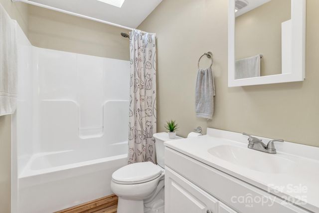 210 Allen Paul Drive, Hendersonville, NC 28791