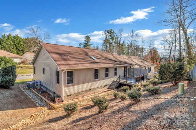 210 Allen Paul Drive, Hendersonville, NC 28791