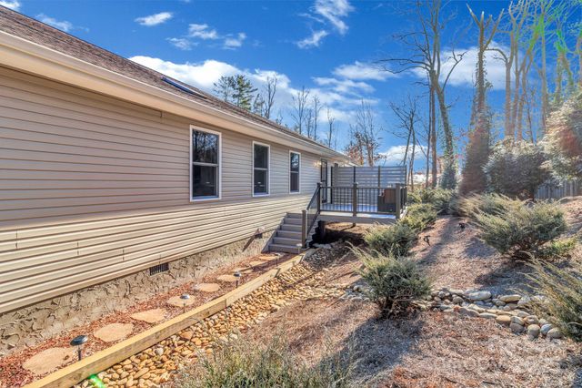 210 Allen Paul Drive, Hendersonville, NC 28791