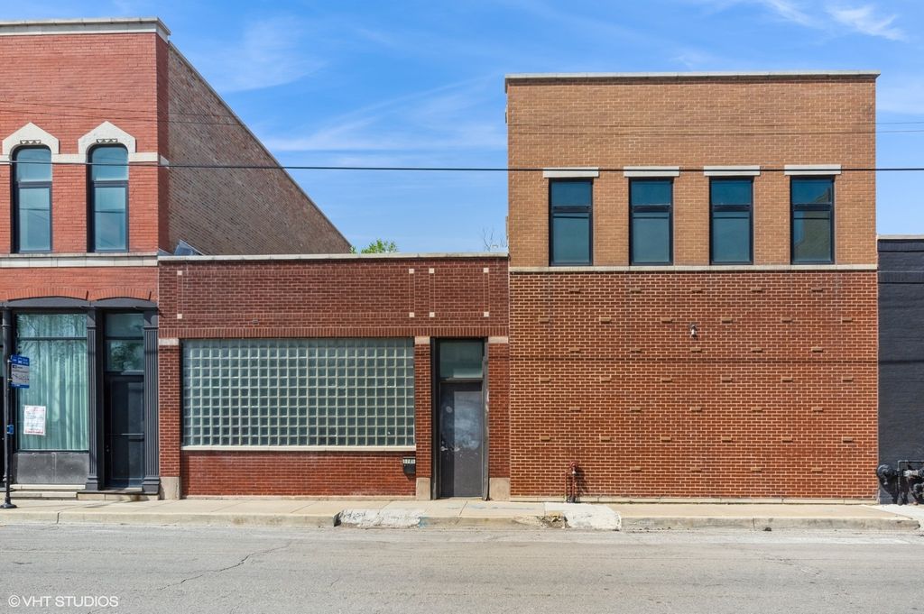 1854 W Grand Avenue, Chicago, IL 60622