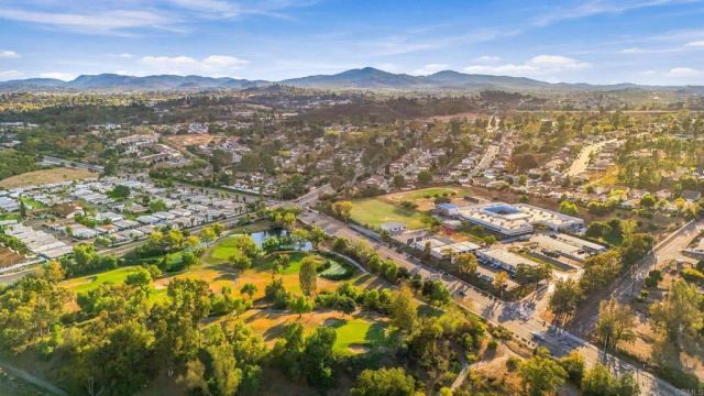 2343 Fair Oak Ct, Escondido, CA 92026