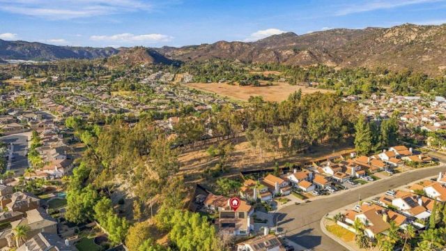 2343 Fair Oak Ct, Escondido, CA 92026