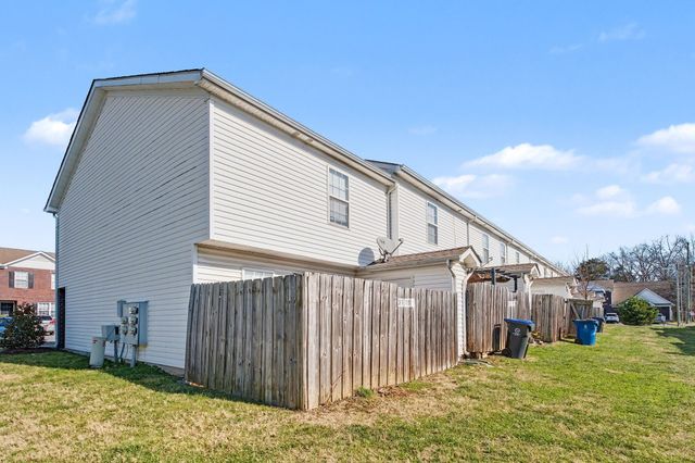 3119 George Buchanan Dr, La Vergne, TN 37086