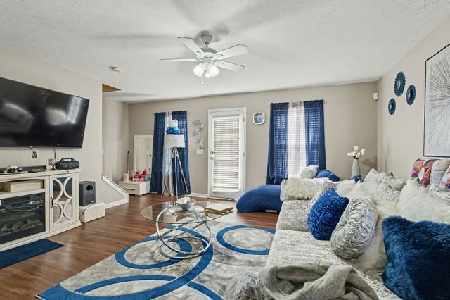 3119 George Buchanan Dr, La Vergne, TN 37086