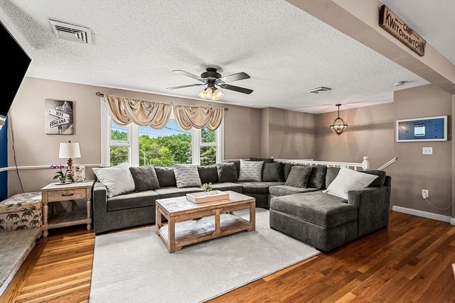 16 Marianne Rd, Lynn, MA 01904