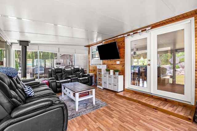 16 Marianne Rd, Lynn, MA 01904