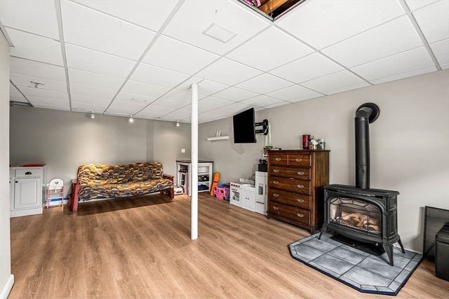 16 Marianne Rd, Lynn, MA 01904