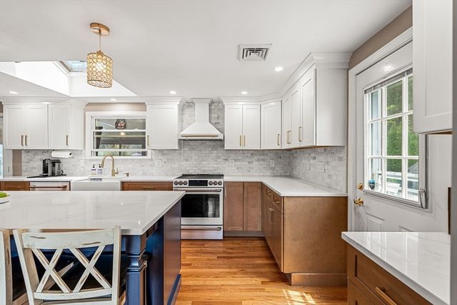 16 Marianne Rd, Lynn, MA 01904