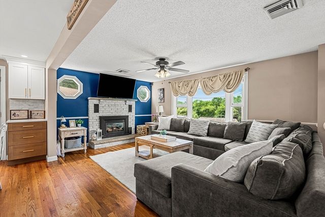 16 Marianne Rd, Lynn, MA 01904
