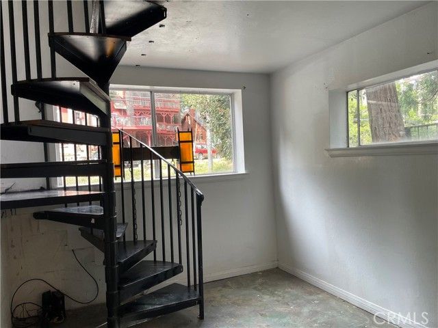 925 Fern, Crestline, CA 92325