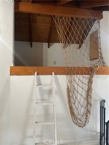 925 Fern, Crestline, CA 92325