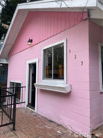 925 Fern, Crestline, CA 92325