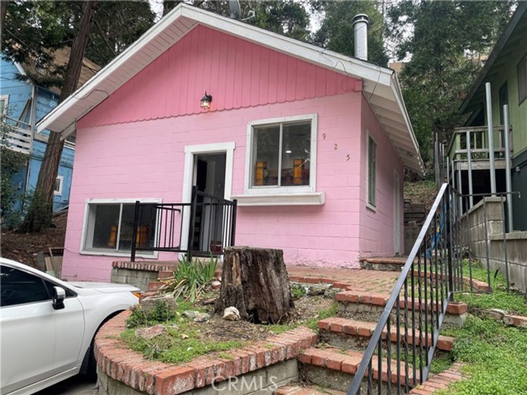 925 Fern, Crestline, CA 92325