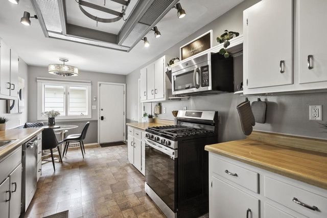 1017 Stull Street, Sun Prairie, WI 53590