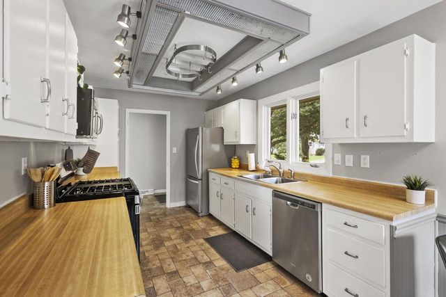 1017 Stull Street, Sun Prairie, WI 53590