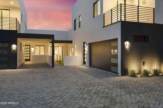 1611 E LAMAR Road, Phoenix, AZ 85016