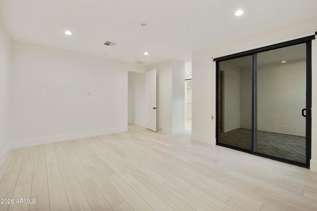 1611 E LAMAR Road, Phoenix, AZ 85016