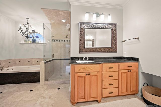 10813 N Oak Hills Pkwy, Baton Rouge, LA 70810