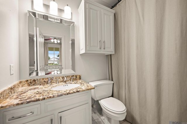 10813 N Oak Hills Pkwy, Baton Rouge, LA 70810