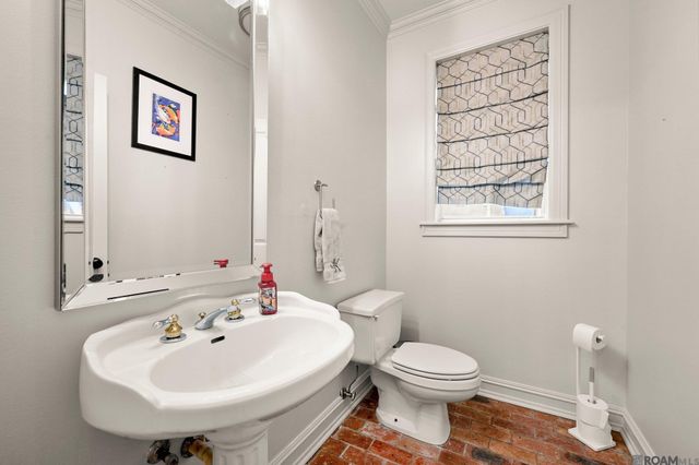 10813 N Oak Hills Pkwy, Baton Rouge, LA 70810