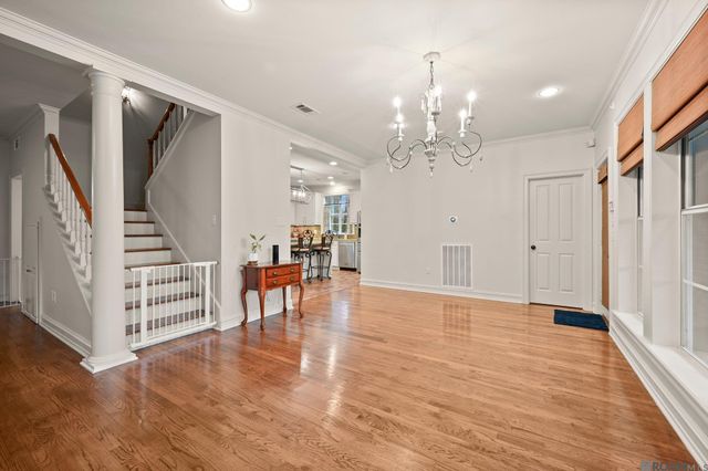 10813 N Oak Hills Pkwy, Baton Rouge, LA 70810