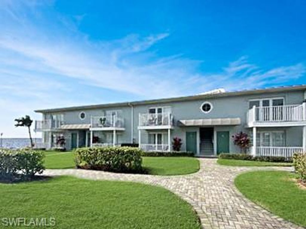 3334 N Key DR 8, NORTH FORT MYERS, FL 33903 — exterior