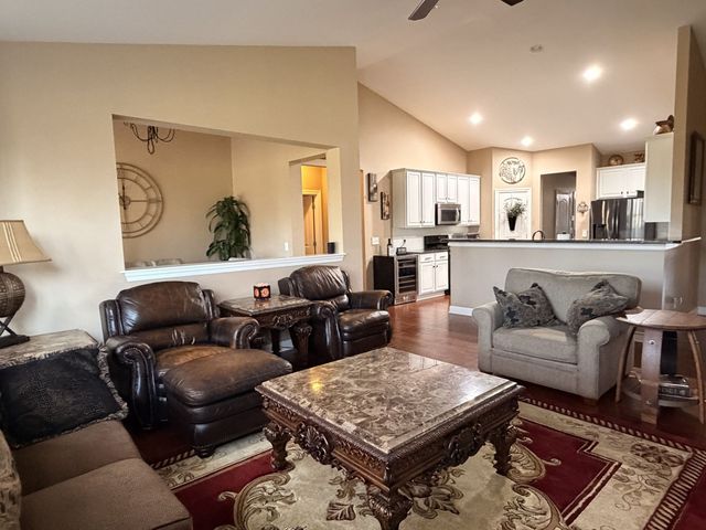 409 Valley Spring Dr, Mount Juliet, TN 37122