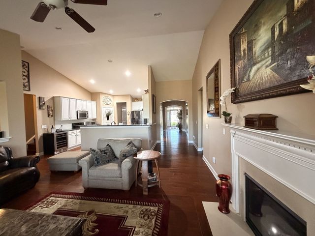 409 Valley Spring Dr, Mount Juliet, TN 37122