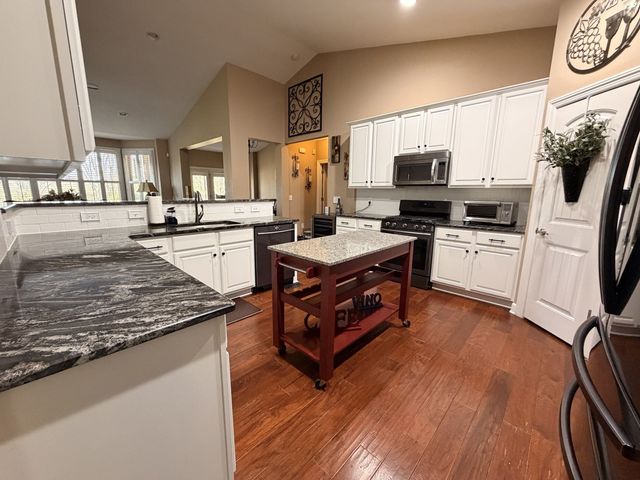 409 Valley Spring Dr, Mount Juliet, TN 37122