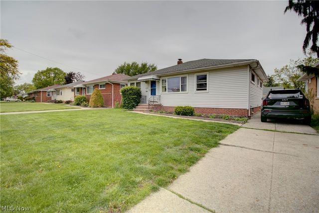2118 Brookdale Avenue, Parma, OH 44134