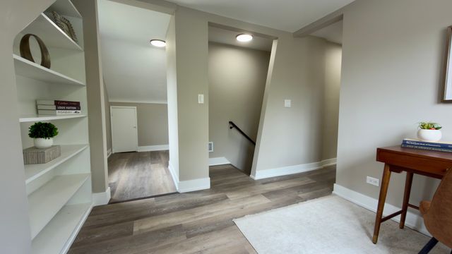 9759 Rutherford Avenue, Oak Lawn, IL 60453