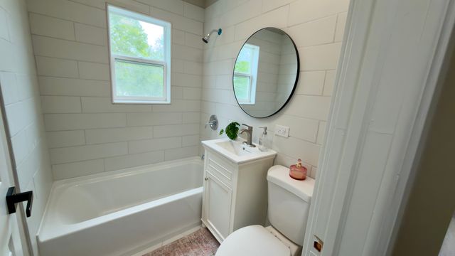 9759 Rutherford Avenue, Oak Lawn, IL 60453