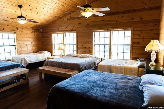 896 Old Rocksprings Rd, Leakey, TX 78873