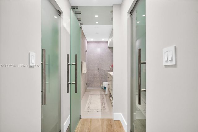 1985 S Ocean Dr 17F, Hallandale Beach, FL 33009