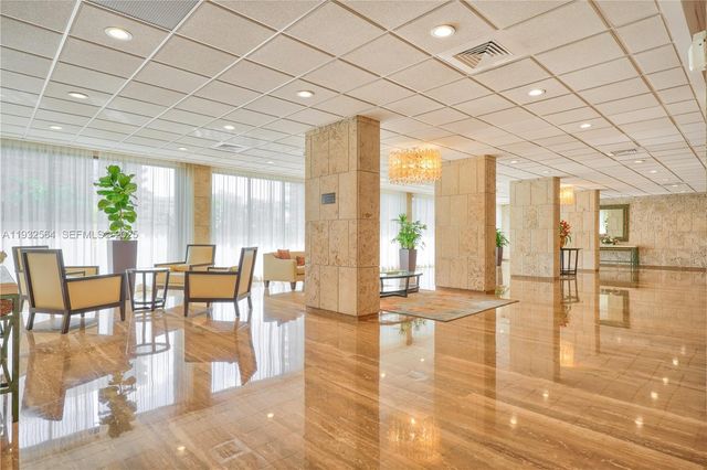 1985 S Ocean Dr 17F, Hallandale Beach, FL 33009