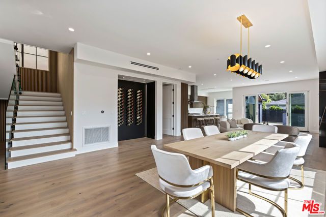 908 Rosecrans Avenue, Manhattan Beach, CA 90266