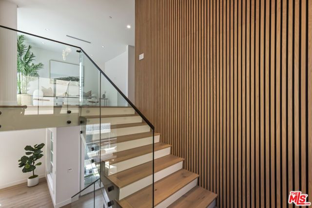 908 Rosecrans Avenue, Manhattan Beach, CA 90266