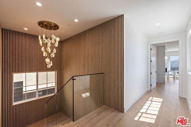 908 Rosecrans Avenue, Manhattan Beach, CA 90266