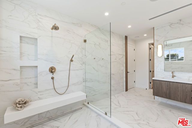 908 Rosecrans Avenue, Manhattan Beach, CA 90266