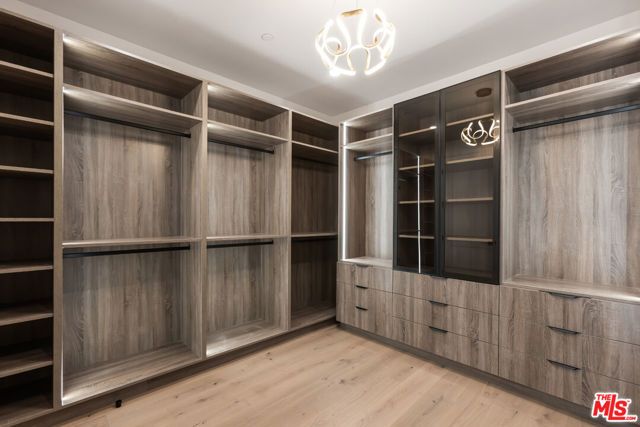 908 Rosecrans Avenue, Manhattan Beach, CA 90266