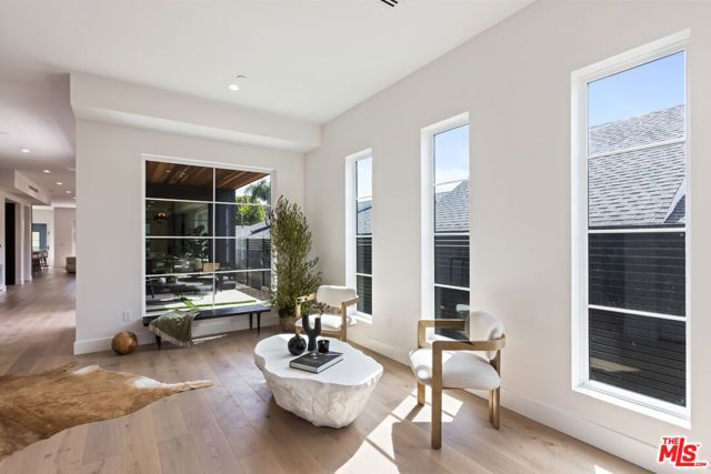 908 Rosecrans Avenue, Manhattan Beach, CA 90266