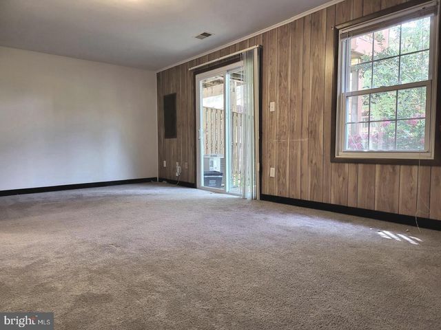 9513 POPLAR LEAF CT, Fairfax, VA 22031