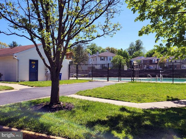 9513 POPLAR LEAF CT, Fairfax, VA 22031