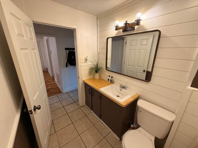 2038 N Weller Avenue, Springfield, MO 65803